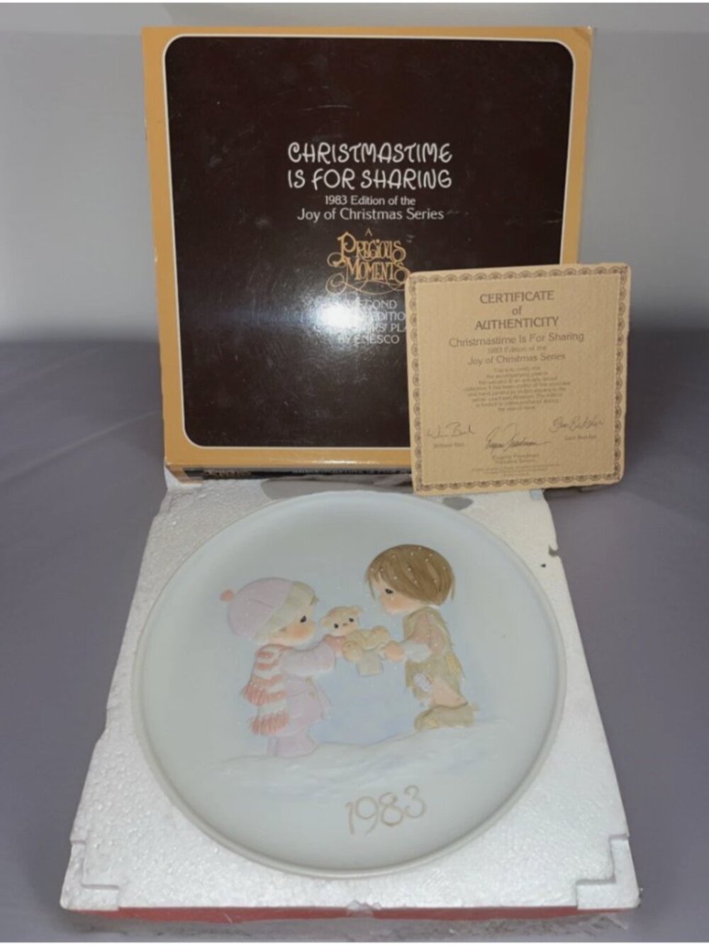 Christmastime Is for Sharing Precious Moments 1983 Collectors Plate In Box 8.5”